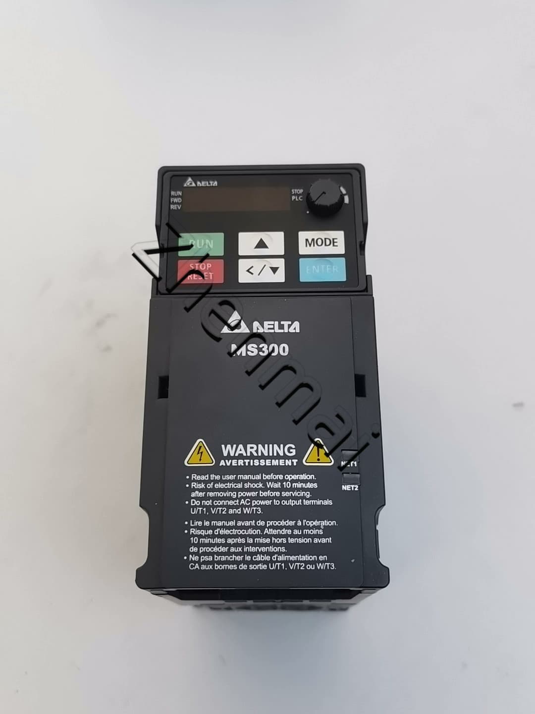100% العلامة التجارية الجديدة الأصلية والحقيقية دلتا 380 فولت 1.5KW VFD4A2MS43ANSAA محولات التردد محرك سيرفو
