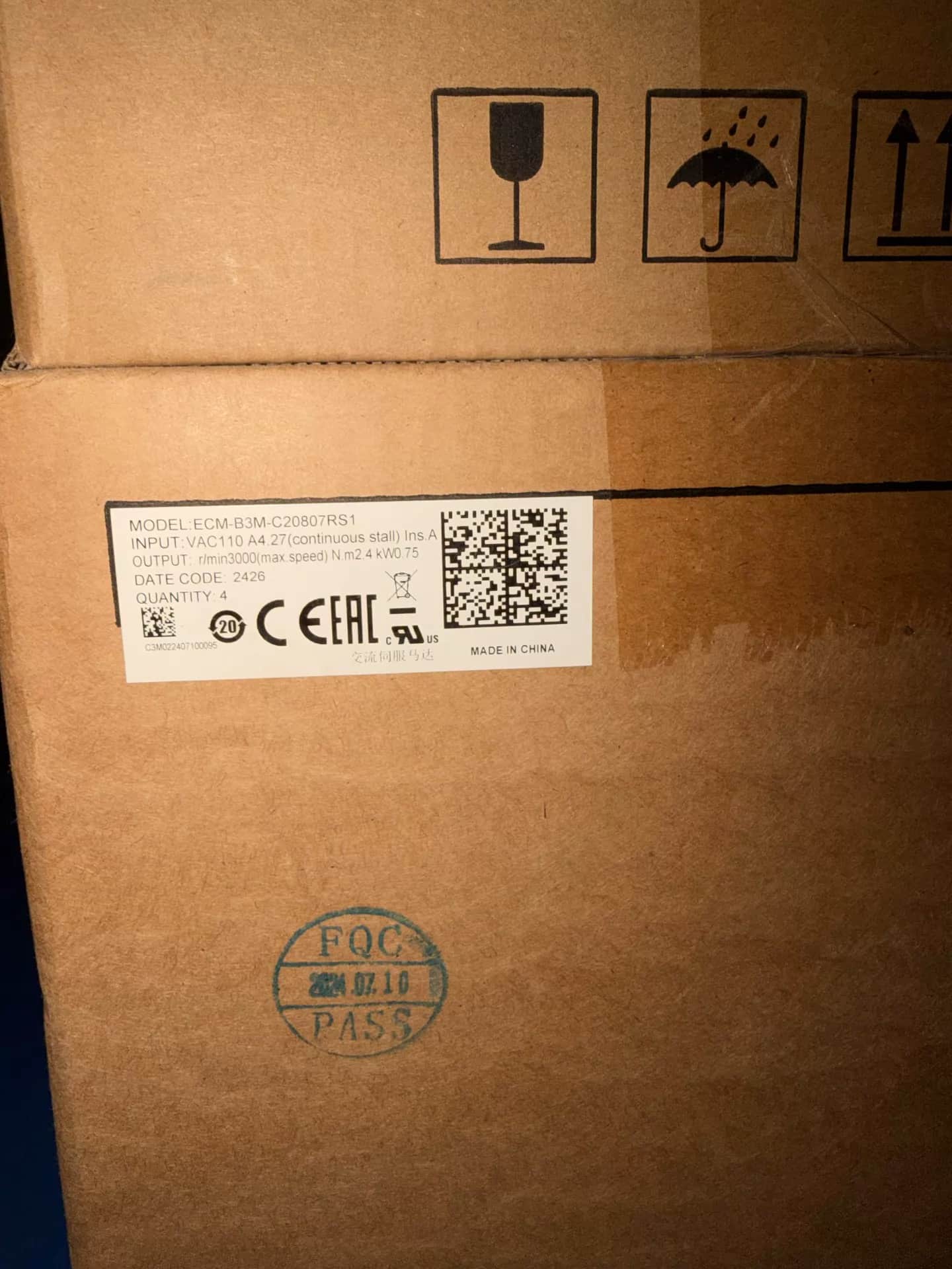 100% العلامة التجارية الجديدة الأصلية والحقيقية دلتا ECM-B3M-C20807RS1 محولات التردد محرك سيرفو