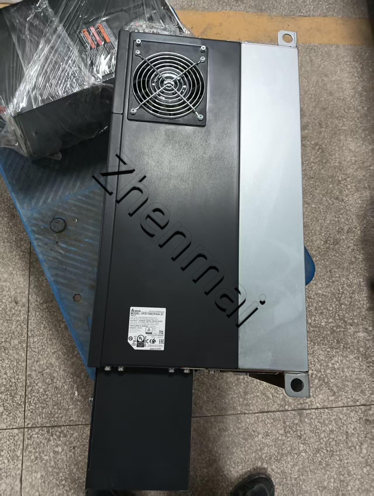 100% العلامة التجارية الجديدة الأصلية والحقيقية دلتا VFD1100CP43A-21 380V110KW محولات التردد محرك سيرفو