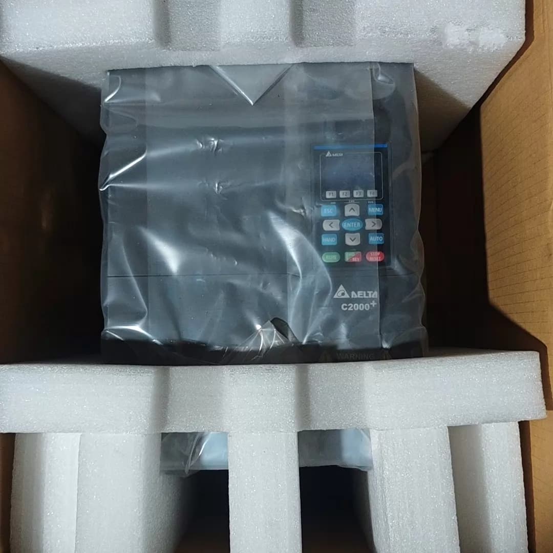 100% العلامة التجارية الجديدة الأصلية والحقيقية دلتا VFD370C43S-00 محولات التردد محرك سيرفو
