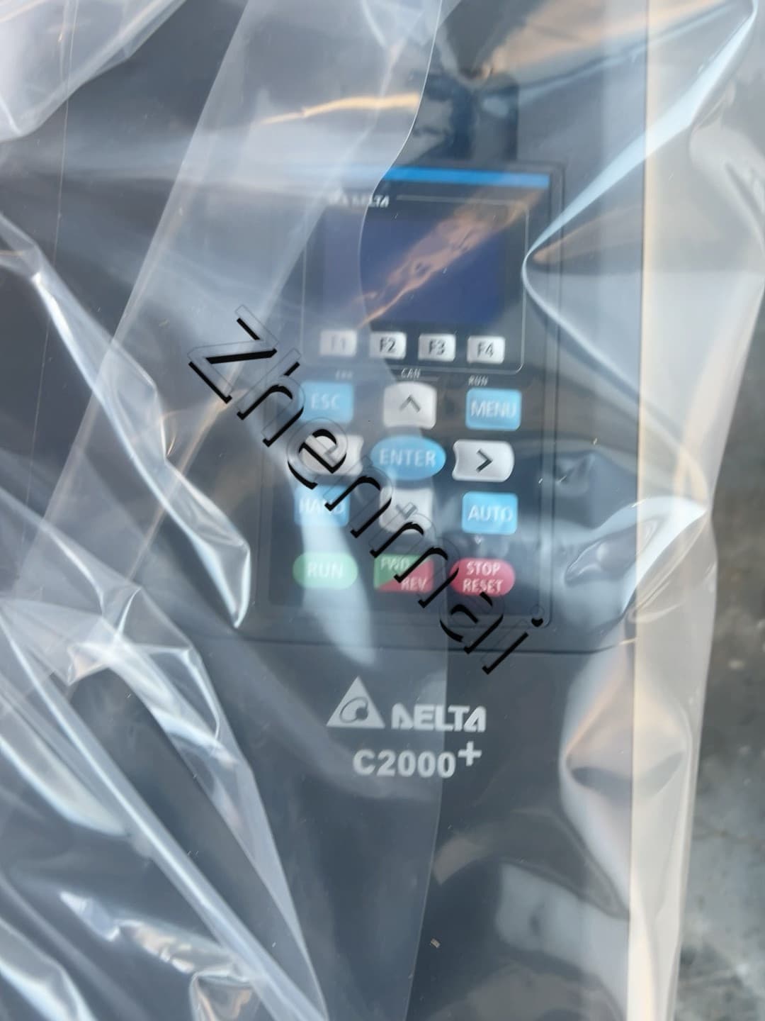 100% العلامة التجارية الجديدة الأصلية والحقيقية دلتا VFD550C43A-00 محولات التردد محرك سيرفو