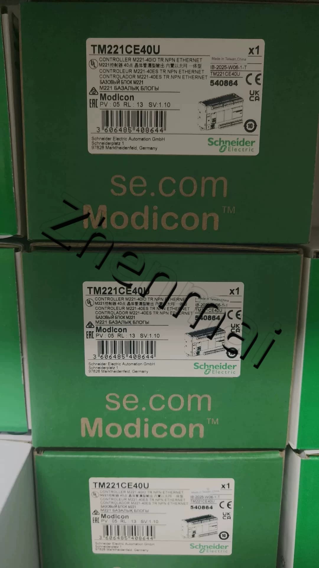 محولات التردد شنايدر TM221CE40U جديدة ومبتكرة وأصلية بنسبة 100%، وقواطع الدائرة، والموصلات، وأجهزة الحماية