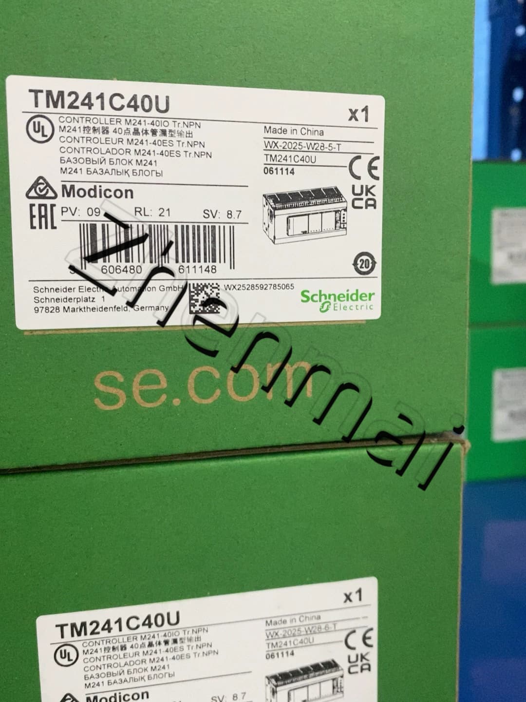 محولات التردد شنايدر TM241C40U جديدة ومبتكرة وأصلية بنسبة 100%، وقواطع الدائرة، والموصلات، وأجهزة الحماية