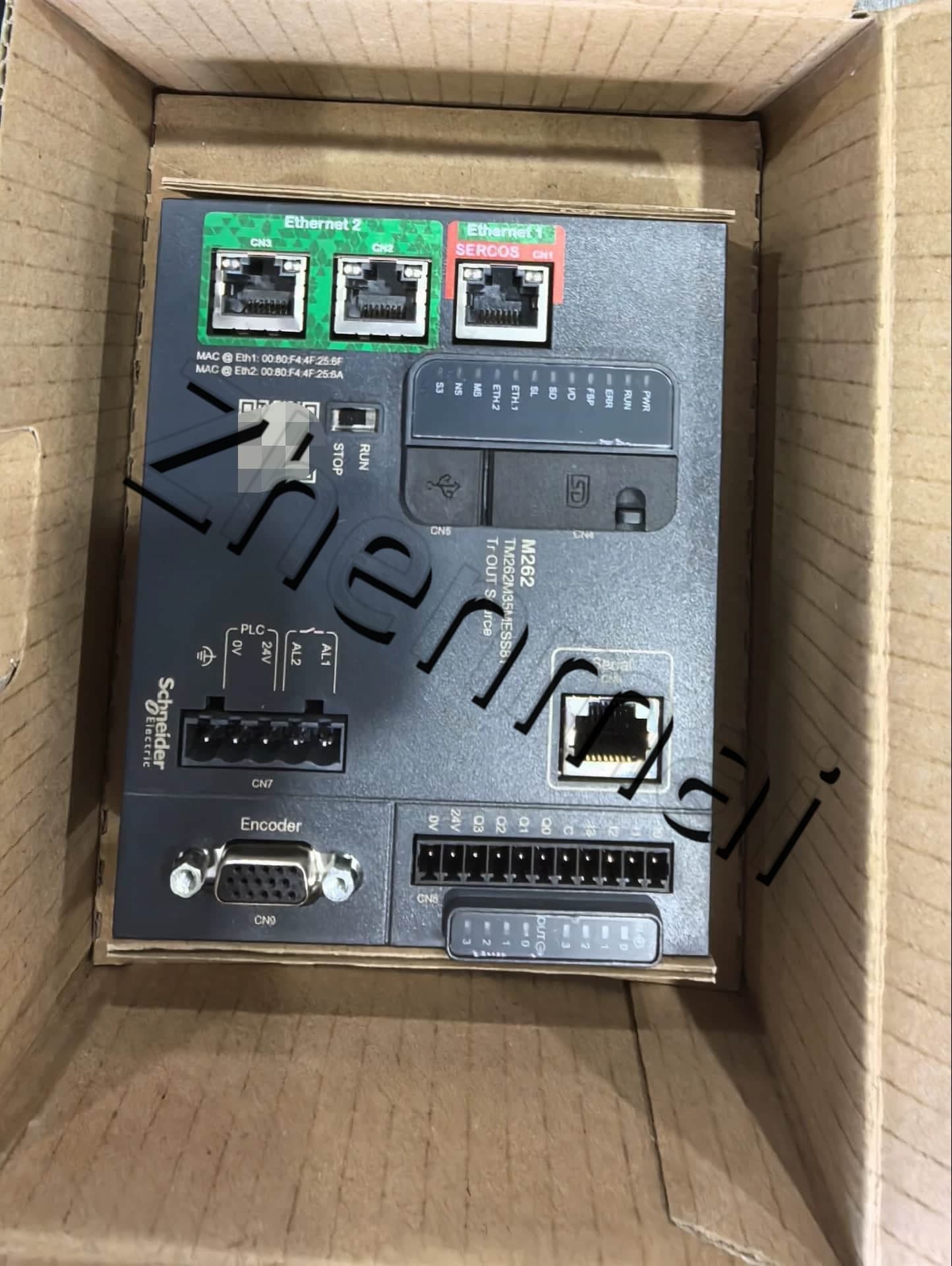 محولات التردد شنايدر TM262M35MESS8T جديدة ومبتكرة وأصلية بنسبة 100%، وقواطع الدائرة، والموصلات، وأجهزة الحماية
