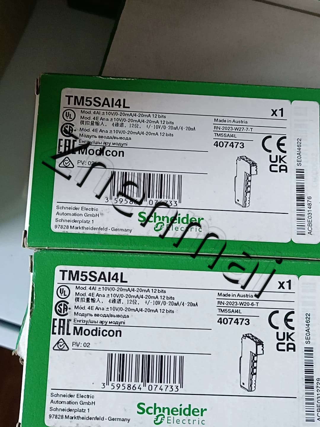 محولات التردد Schneider TM5SAI4L الجديدة والأصلية والأصلية بنسبة 100%، وقواطع الدائرة، والموصلات، وأجهزة الحماية