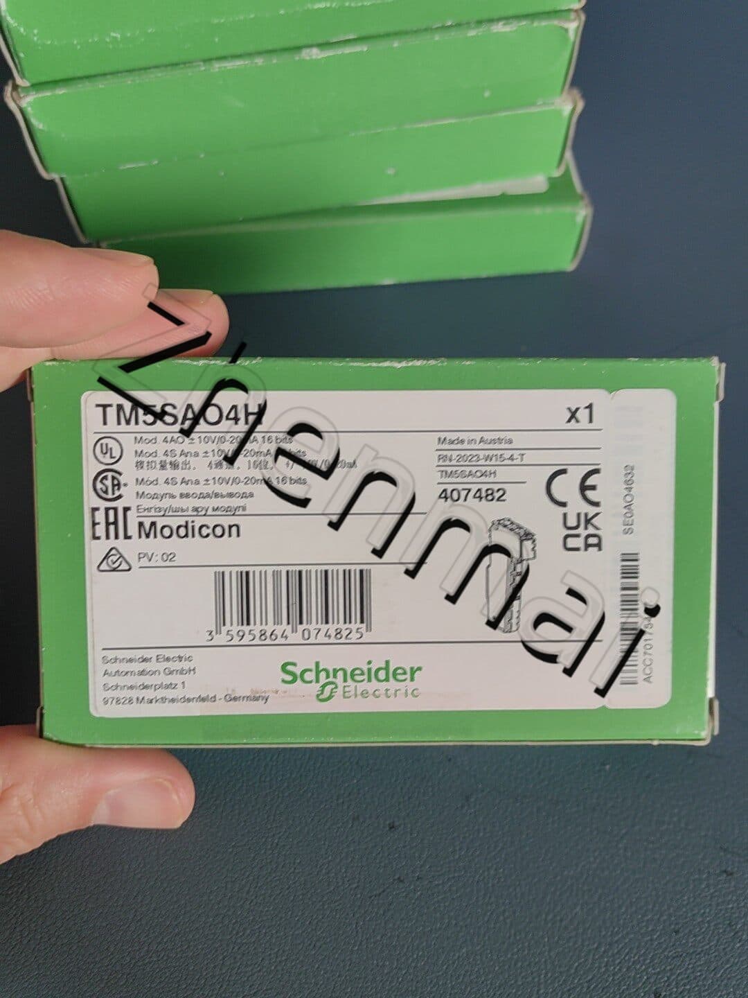 محولات التردد Schneider TM5SAO4H الجديدة والأصلية والأصلية بنسبة 100%، وقواطع الدائرة، والموصلات، وأجهزة الحماية