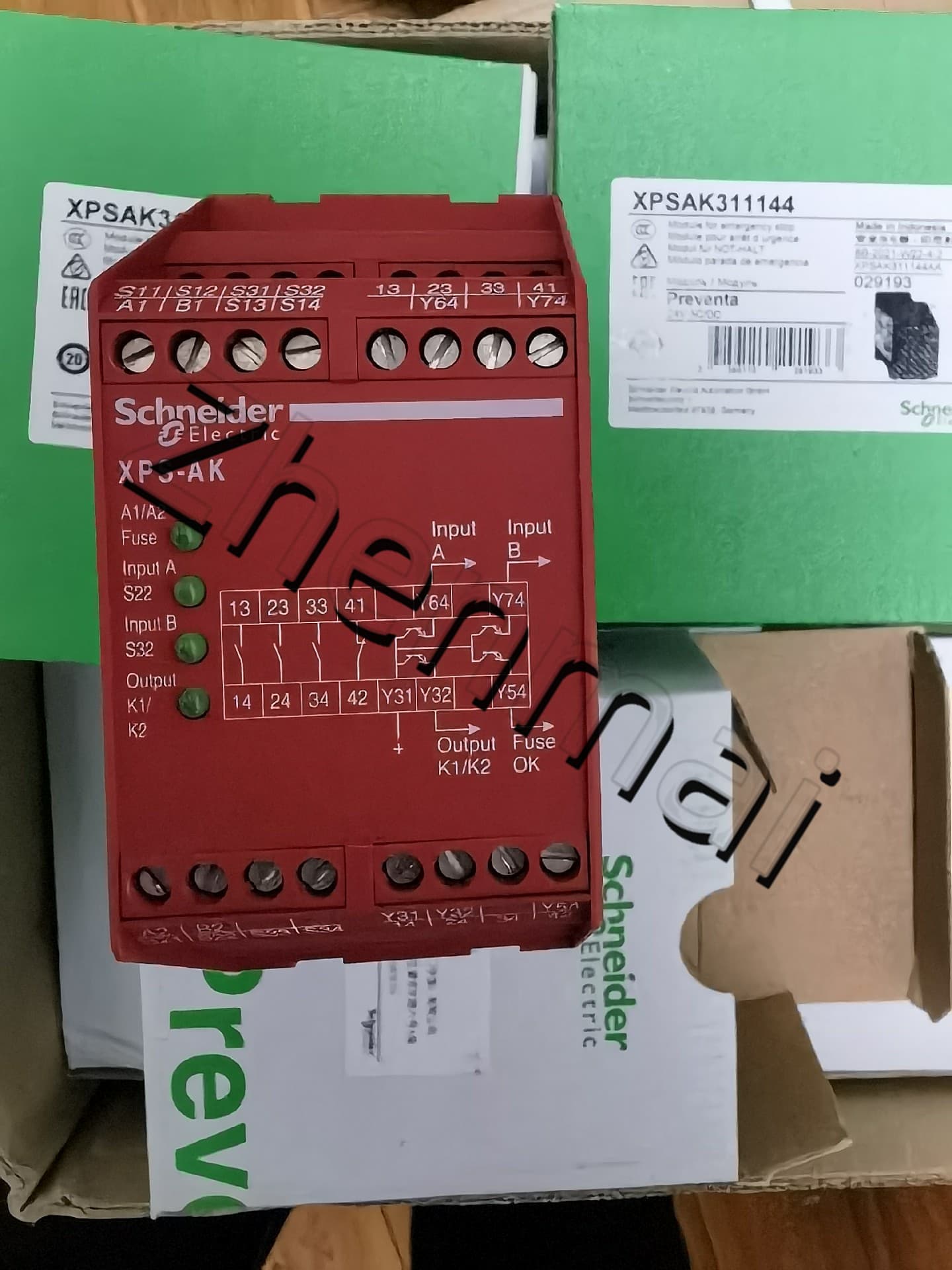 محولات التردد Schneider XPSAK311144 جديدة ومبتكرة بنسبة 100%، وقواطع الدائرة، والموصلات، وأجهزة الحماية