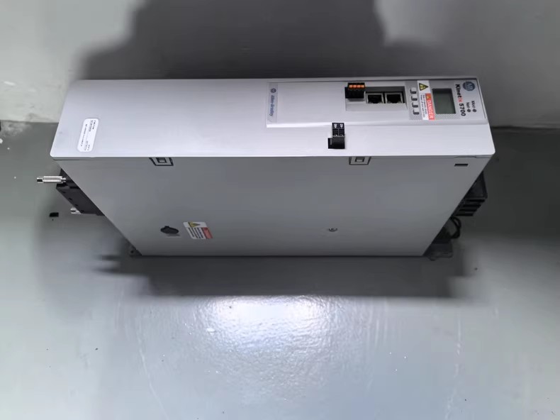 2198-P208 أجهزة Kinetix 5700، علامة تجارية جديدة وأصلية، توصيل سريع