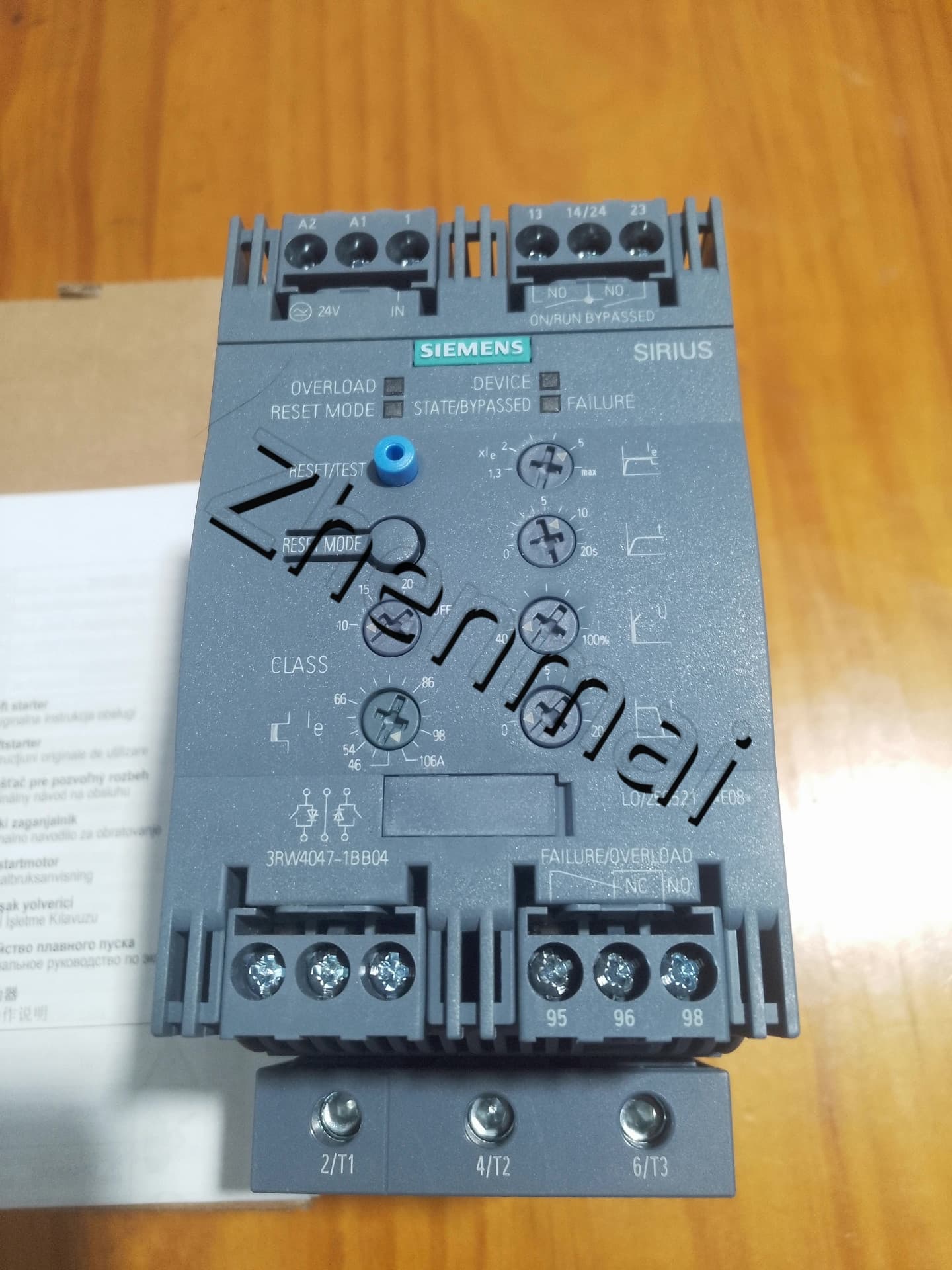 العلامة التجارية الجديدة، الأصلية، مباشرة من المصنع Siemens 3RW4047-1BB04 Soft Starter SIRIUS SOFT STARTER