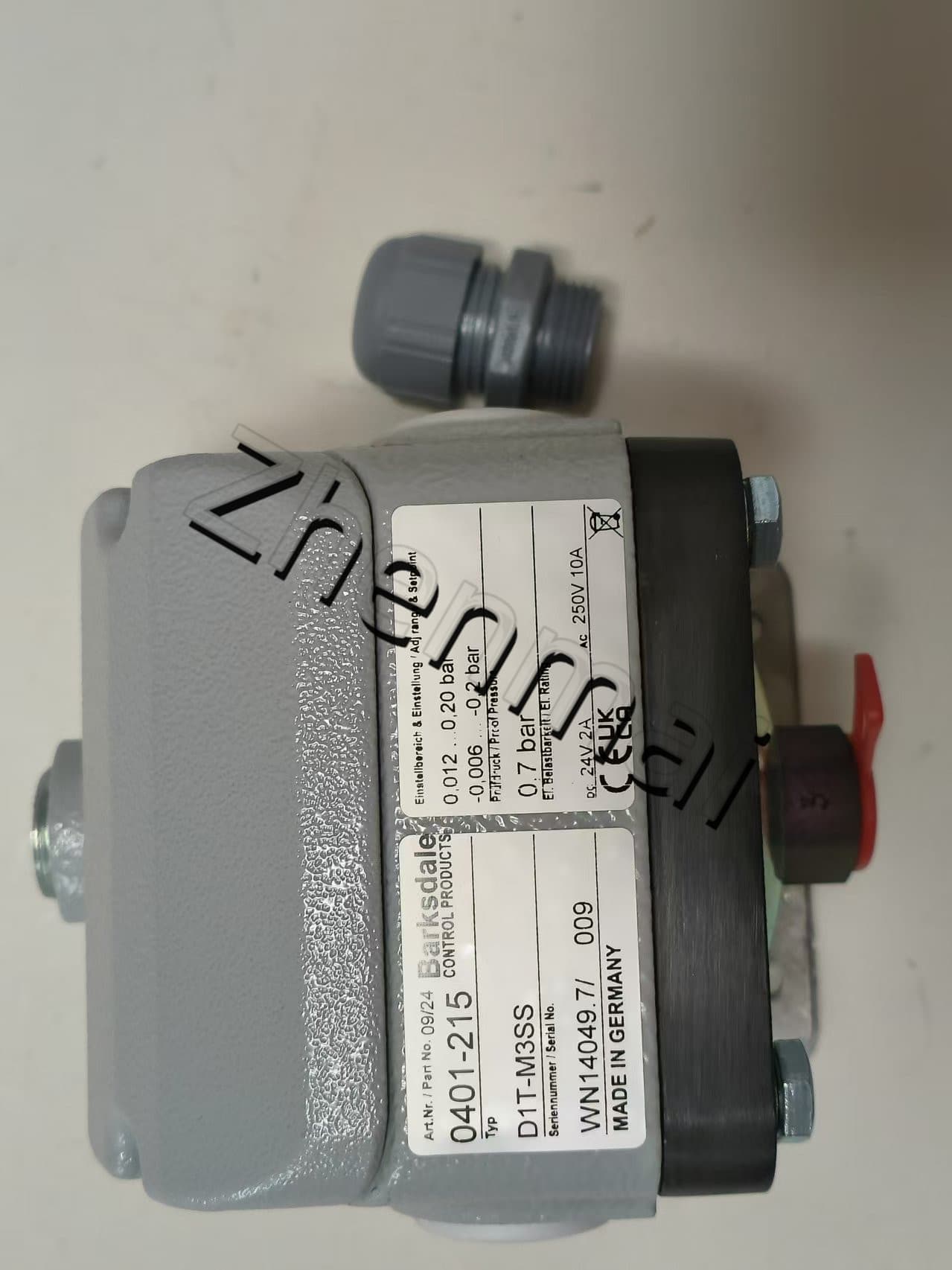 العلامة التجارية الجديدة الأصلي باركسديل DD1T-M3SS 0401-215 استشعار الضغط مستوى التبديل تدفق التبديل مفتاح الضغط شحن سريع