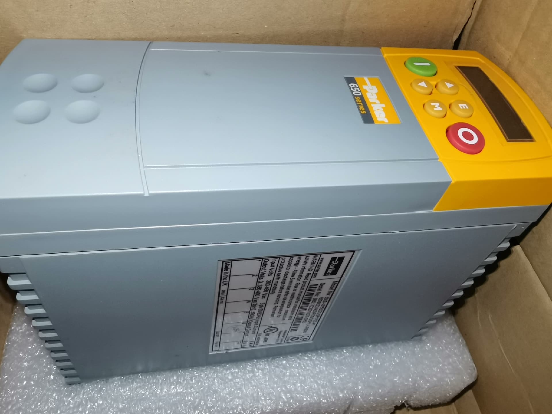 العلامة التجارية الجديدة الأصلية باركر 650S/022/400/F/00/DISP/UK/RS0/0 محركات مؤازرة متغيرة التردد محركات مؤازرة وحدات تحكم شحن سريع