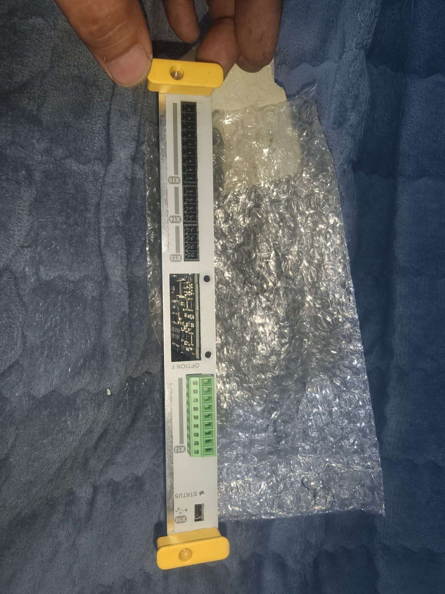 العلامة التجارية الجديدة الأصلية باركر AH469910U001 محركات مؤازرة متغيرة التردد محركات مؤازرة وحدات تحكم الشحن السريع