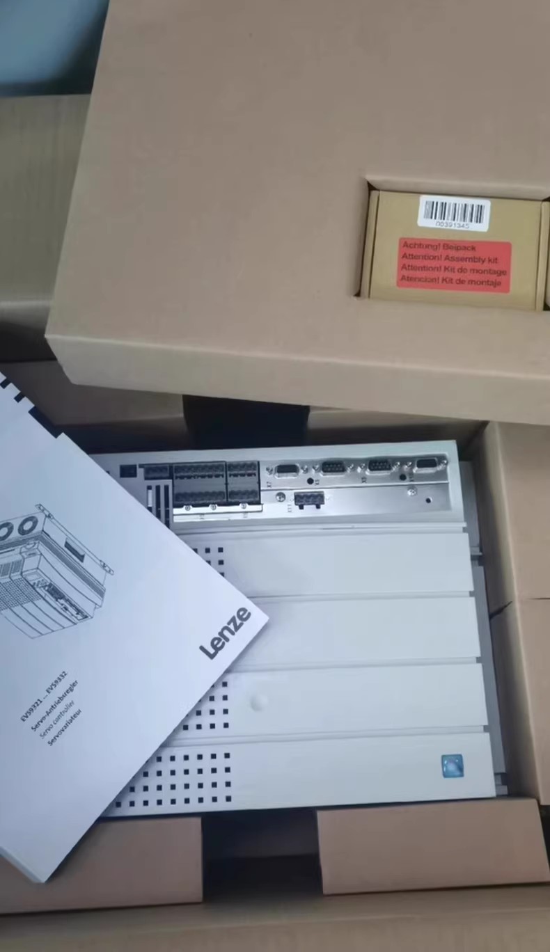 حقيقي جديد Lenze E94ASSE0174 وحدة الإدخال/الإخراج الصناعية FedEx DHL الشحن السريع