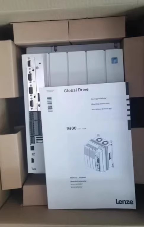 حقيقي جديد Lenze EVS9326-EVS004 وحدة الإدخال/الإخراج الصناعية FedEx DHL الشحن السريع